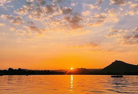 Fatehsagar Lake in Monsoon